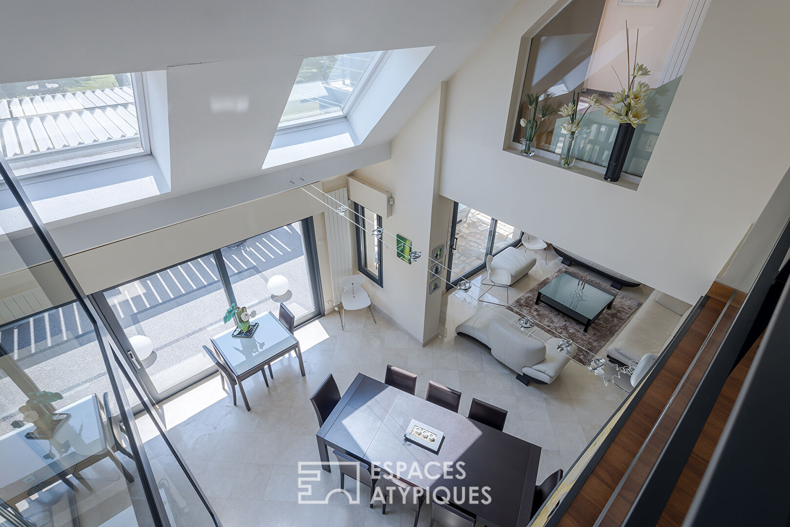 Manoir d’architecte avec piscine et paddocks dans un parc de 3 hectares