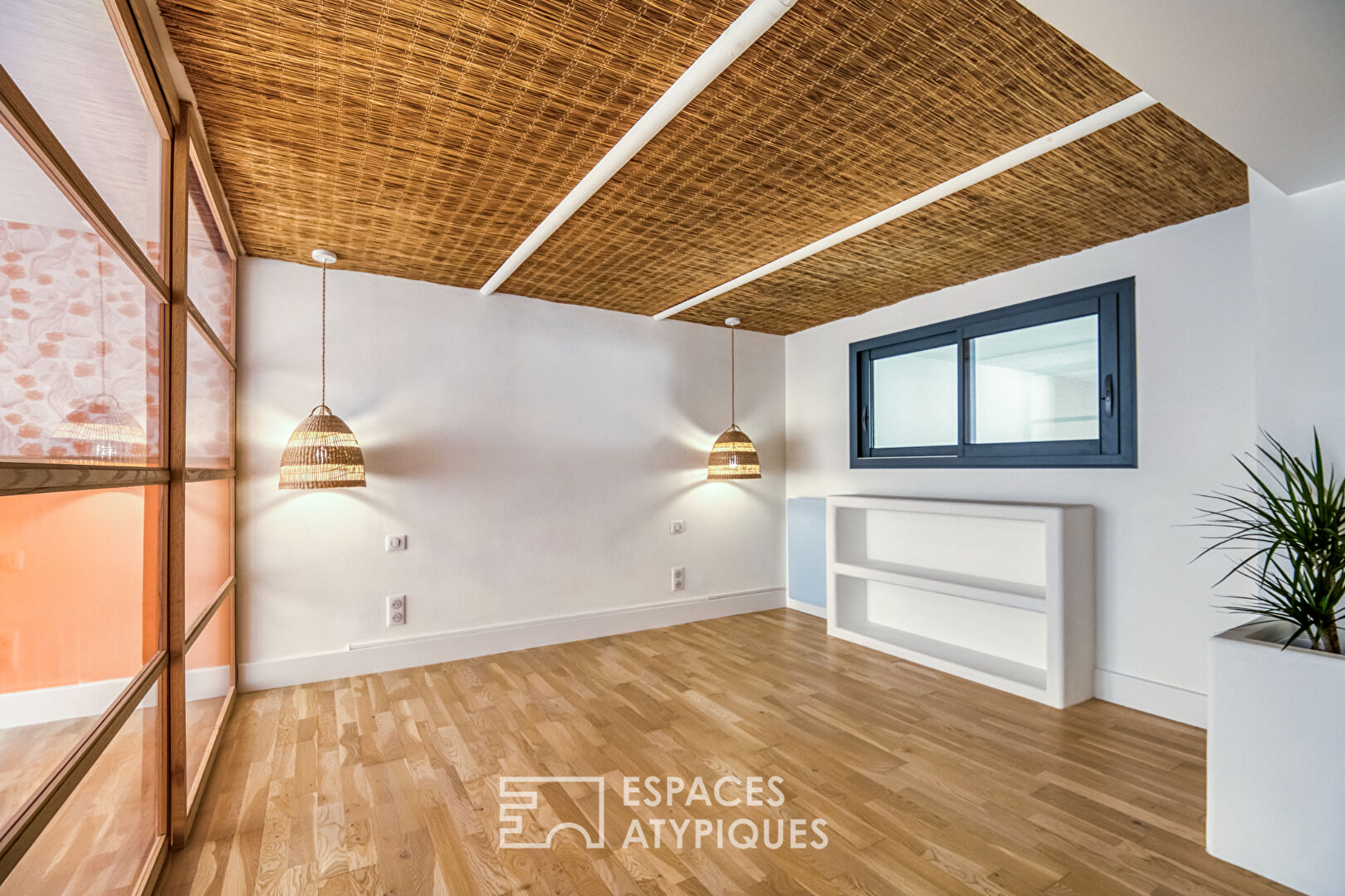 Appartement type loft en centre ville avec terrasse
