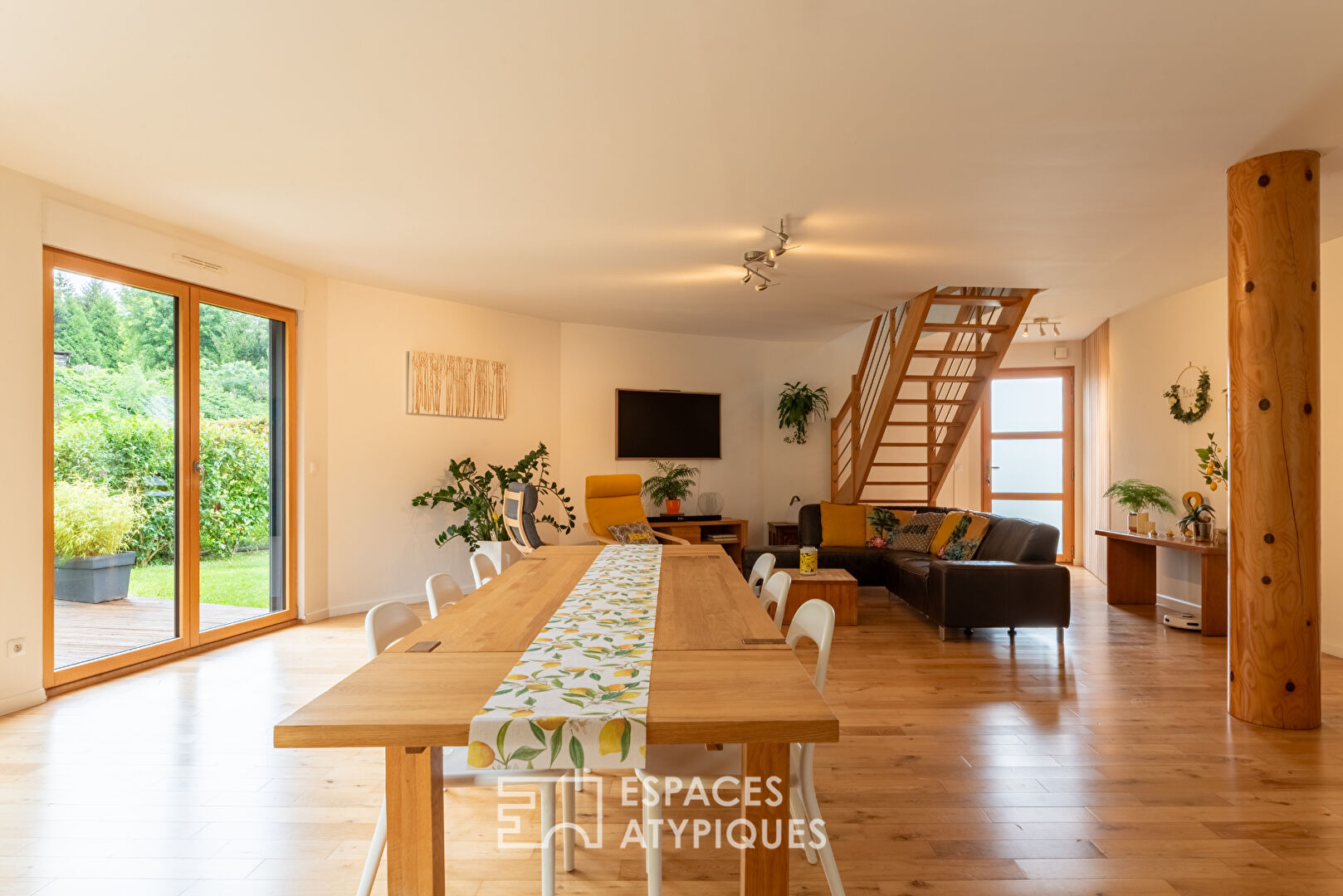 Maison polygonale en bois et sa conception bioclimatique