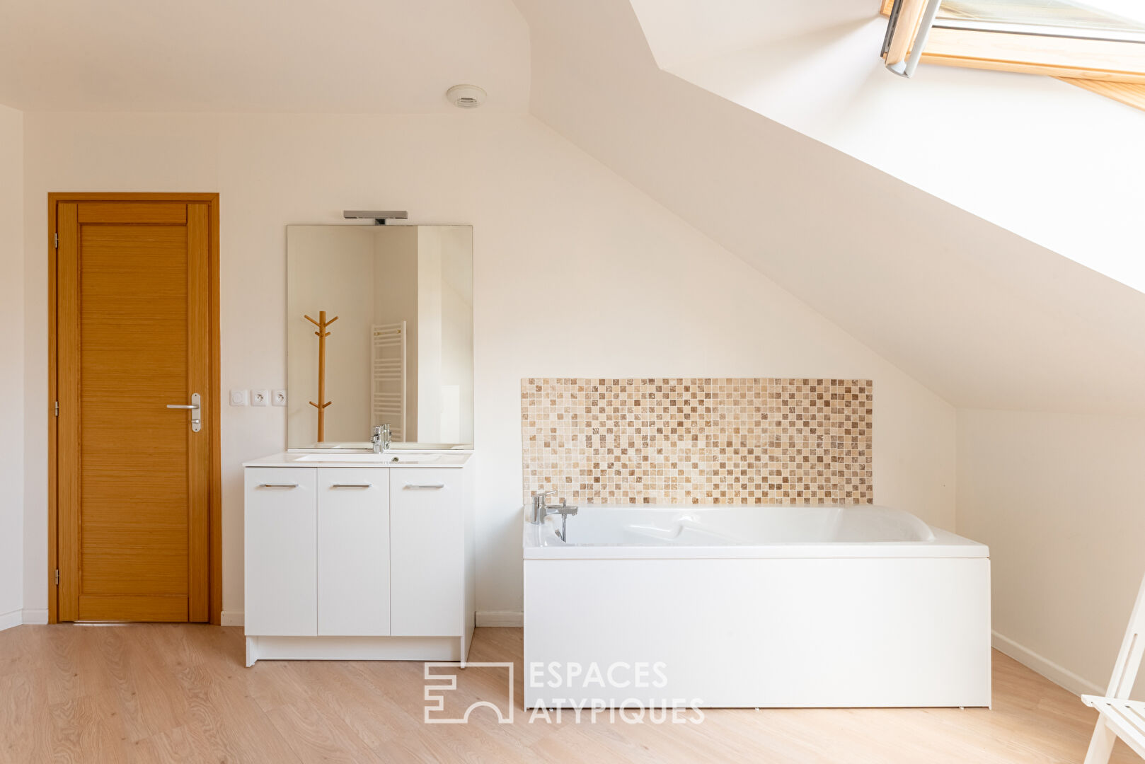 Maison polygonale en bois et sa conception bioclimatique