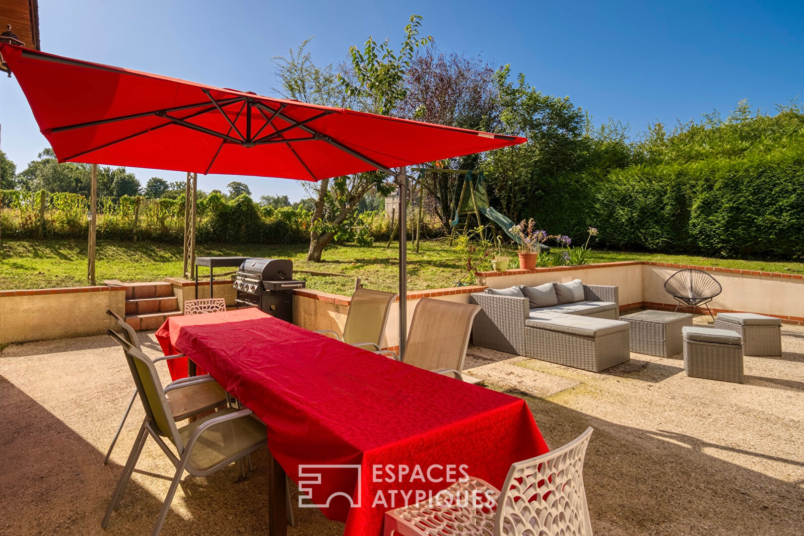 Family home in the countryside in the heart of the Alabaster Coast