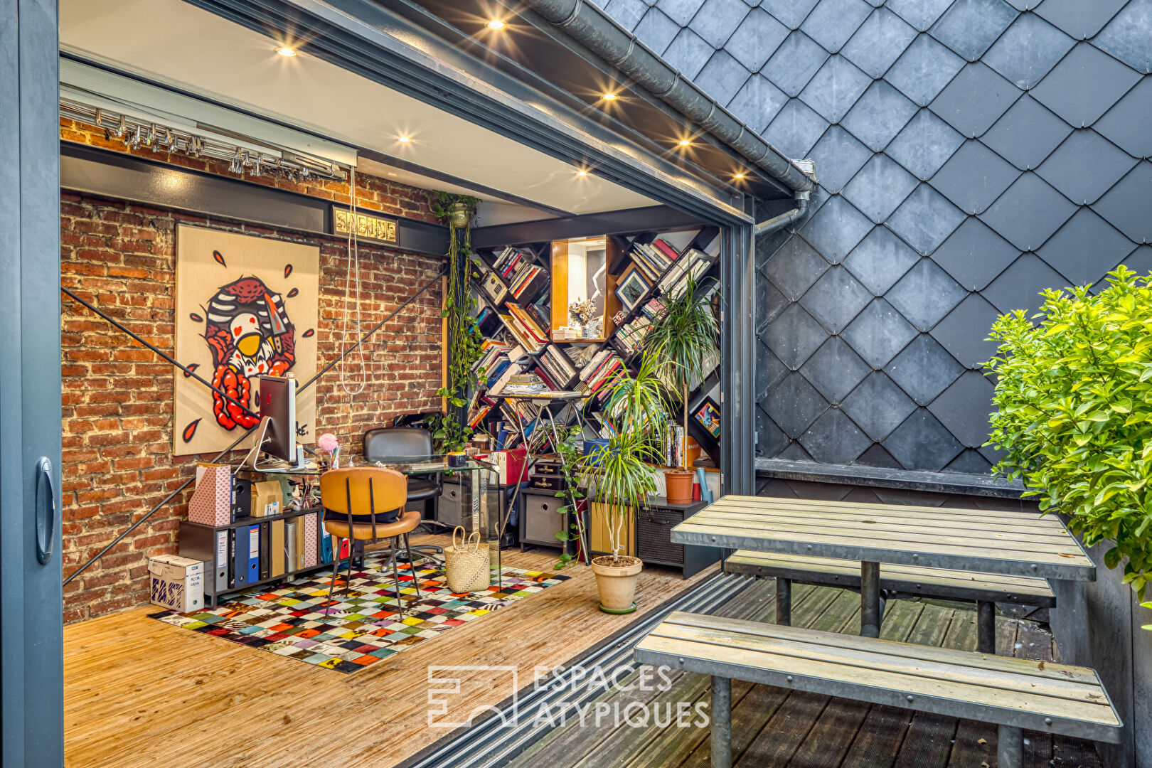 Loft aux perspectives uniques en hypercentre avec terrasse
