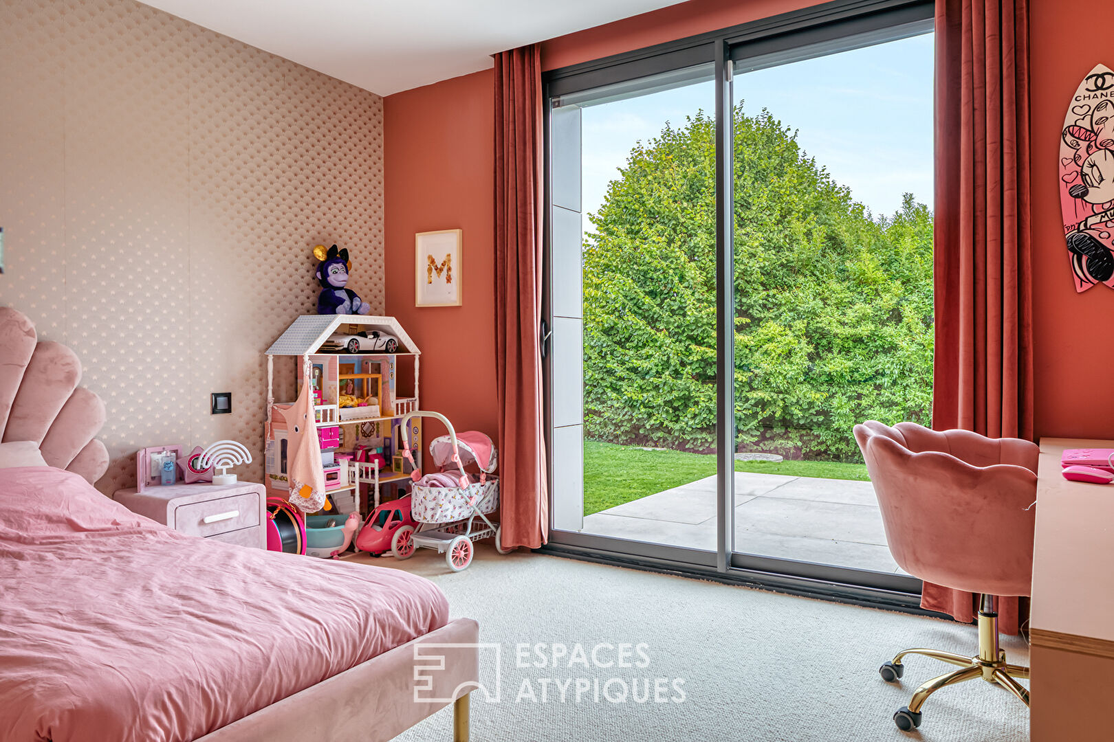 Villa d’architecte lumineuse, design et élégante avec spa de nage