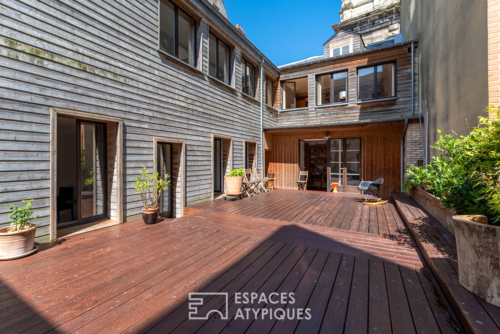 Généreux appartement avec terrasse privative