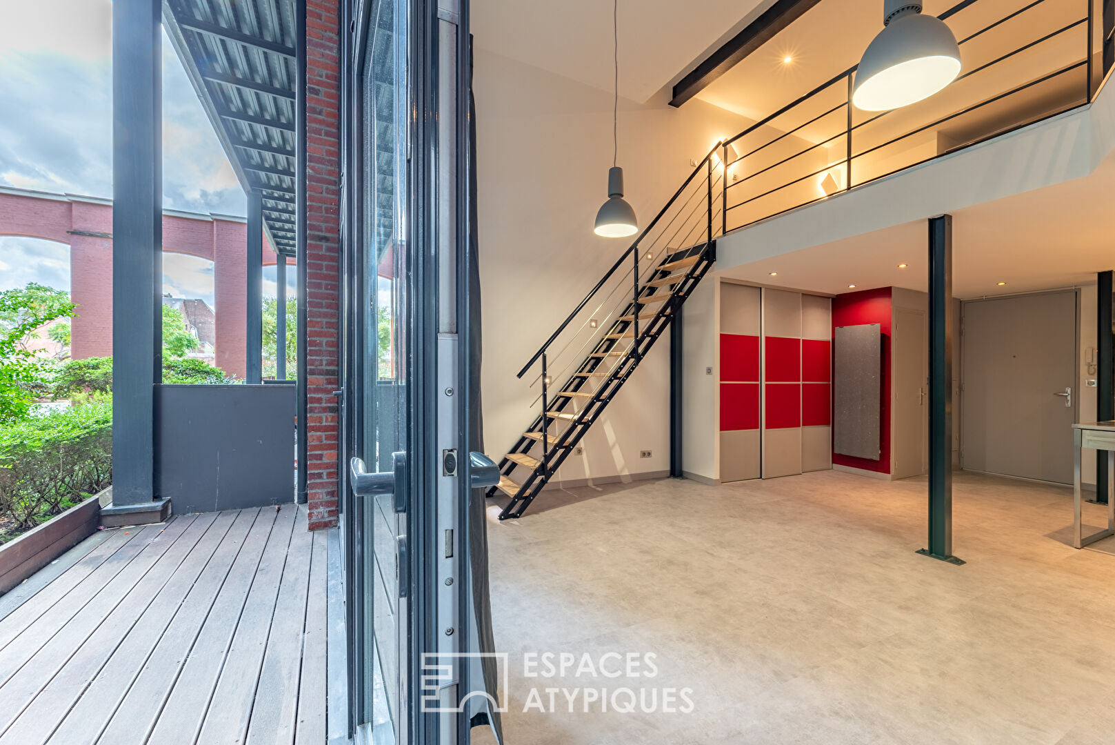 Loft avec terrasse dans une ancienne filature