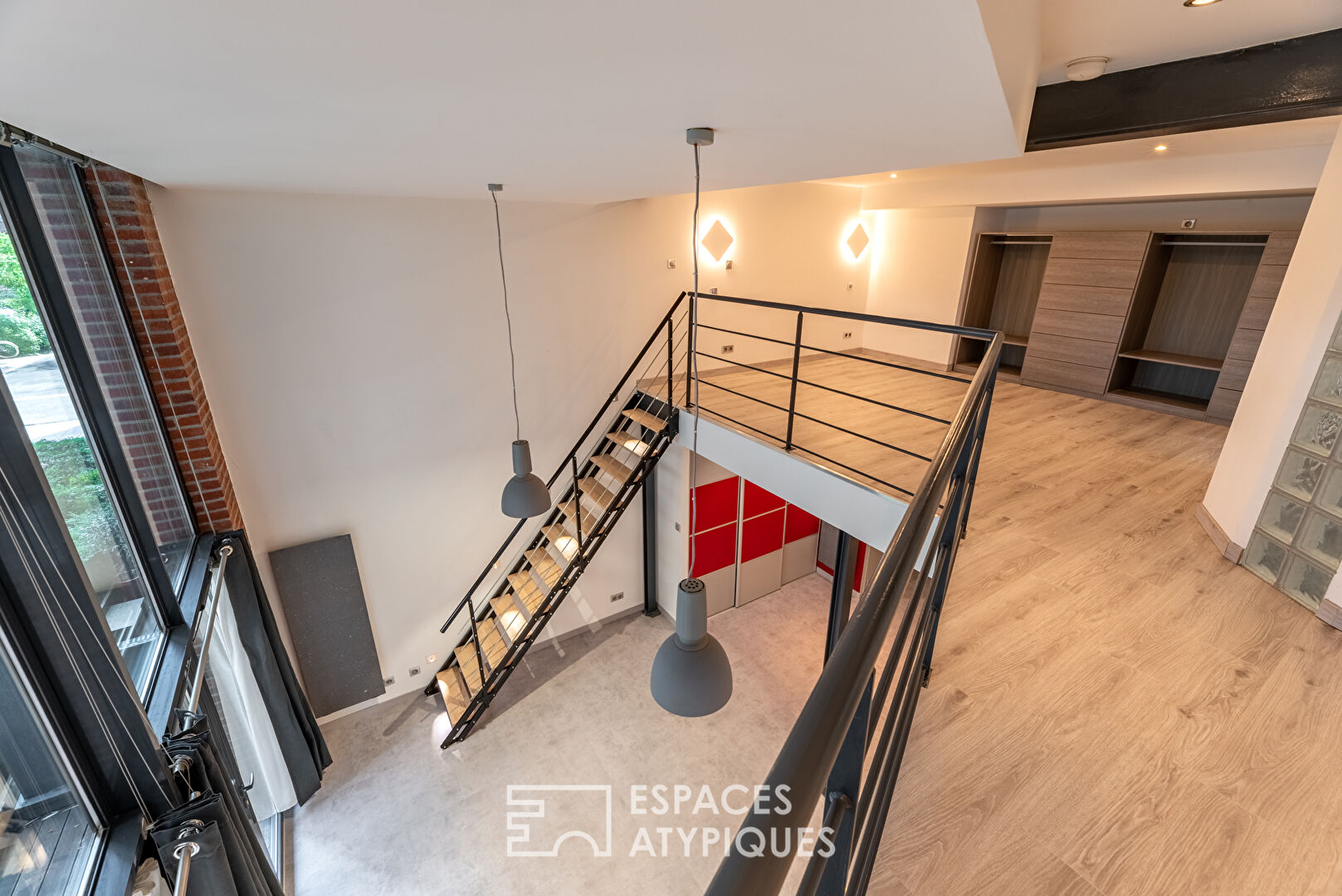 Loft with terrace in a former cotton mill