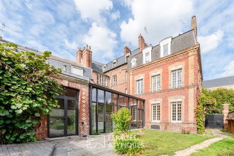 Elegant mansion, fully renovated