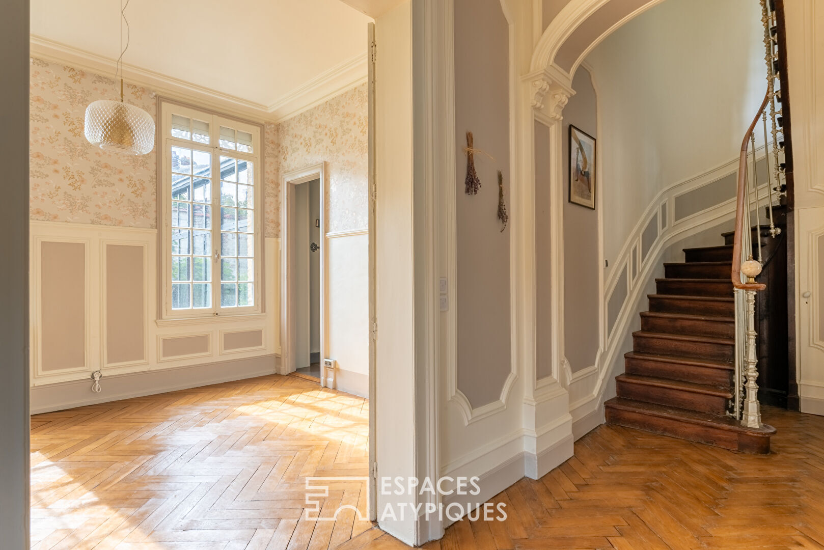 Elegant mansion, fully renovated