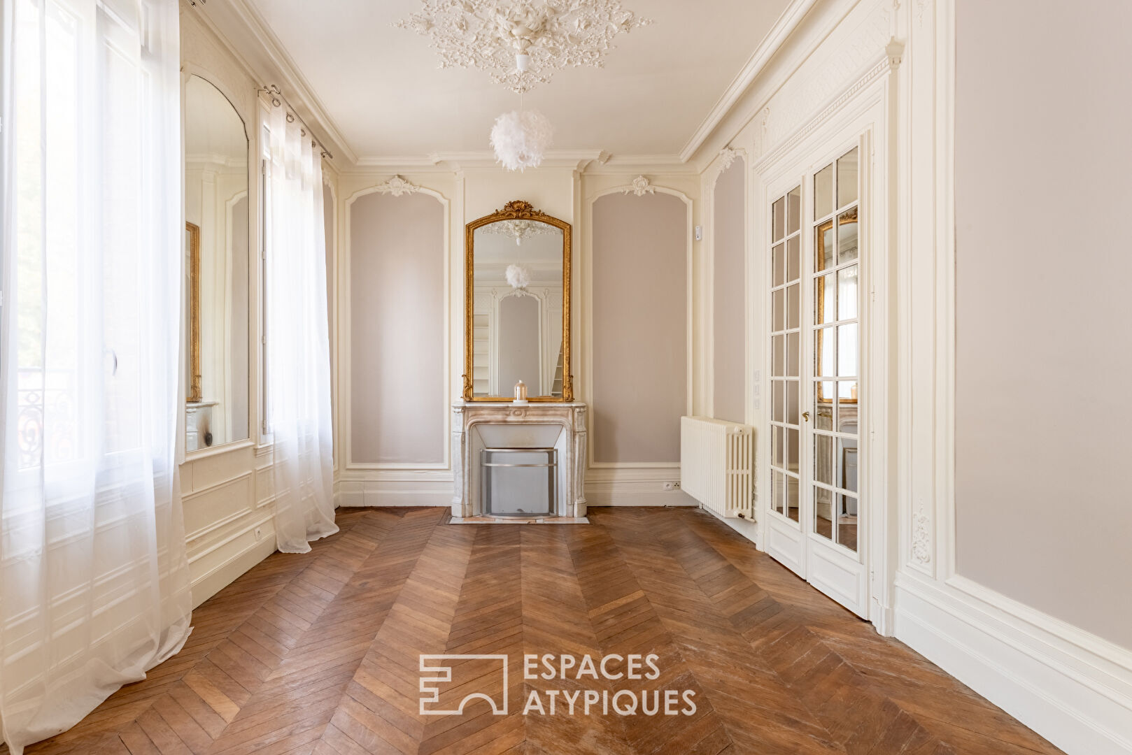 Elegant mansion, fully renovated
