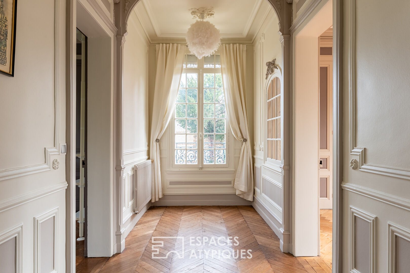Elegant mansion, fully renovated