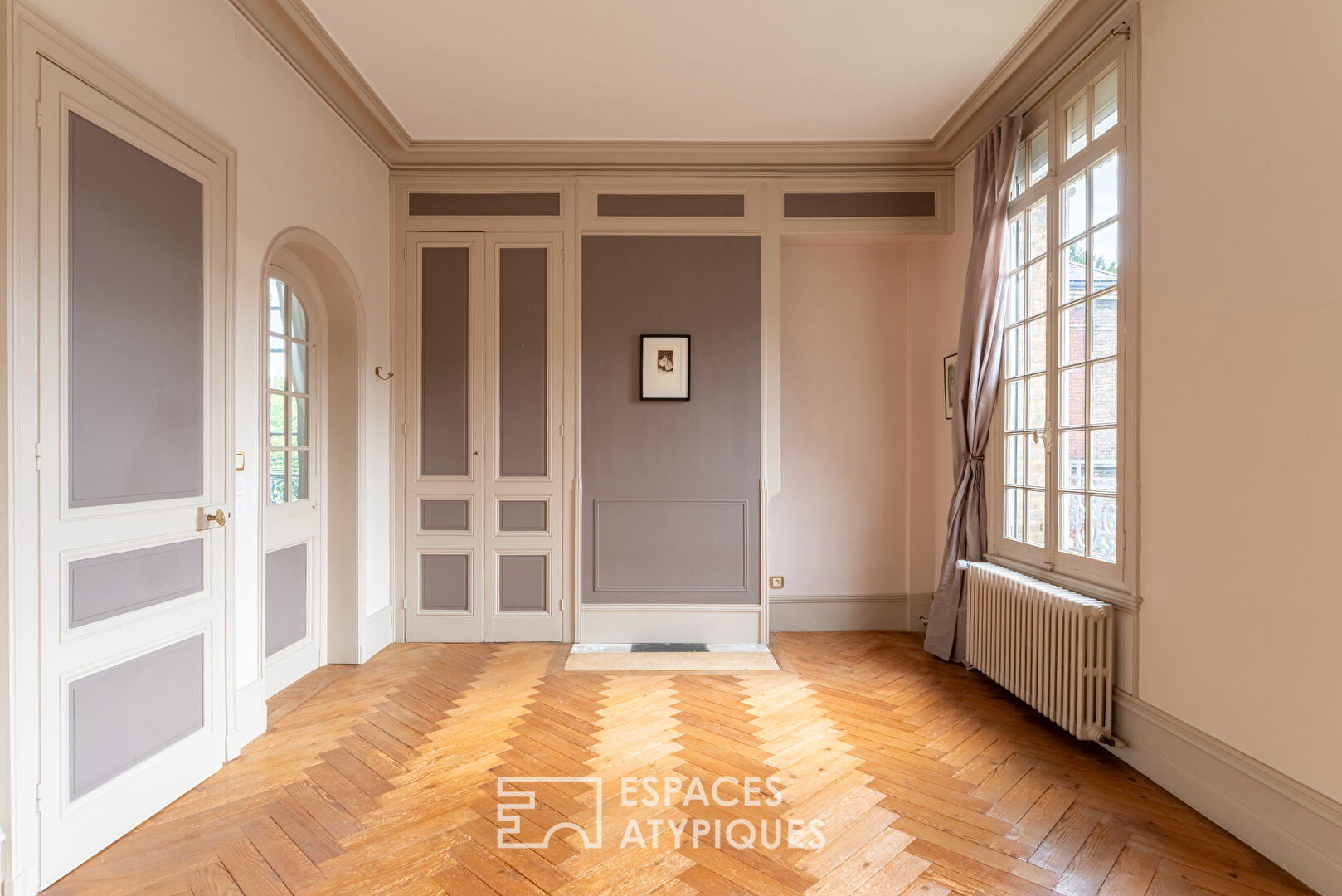 Elegant mansion, fully renovated
