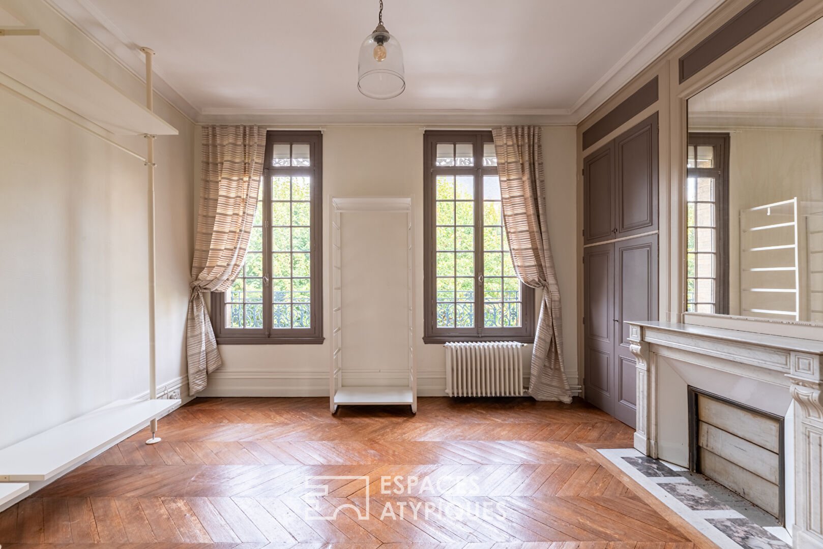 Elegant mansion, fully renovated