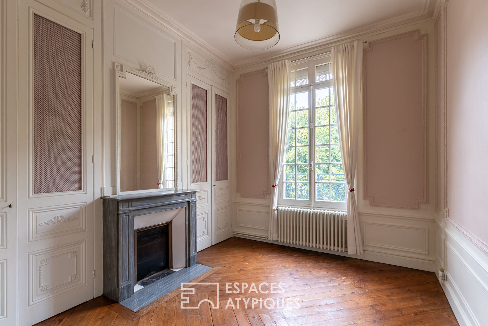Elegant mansion, fully renovated