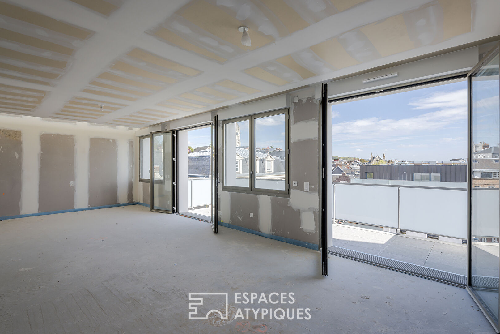 Magnificent Duplex Apartment with 360° Panoramic View of Rouen