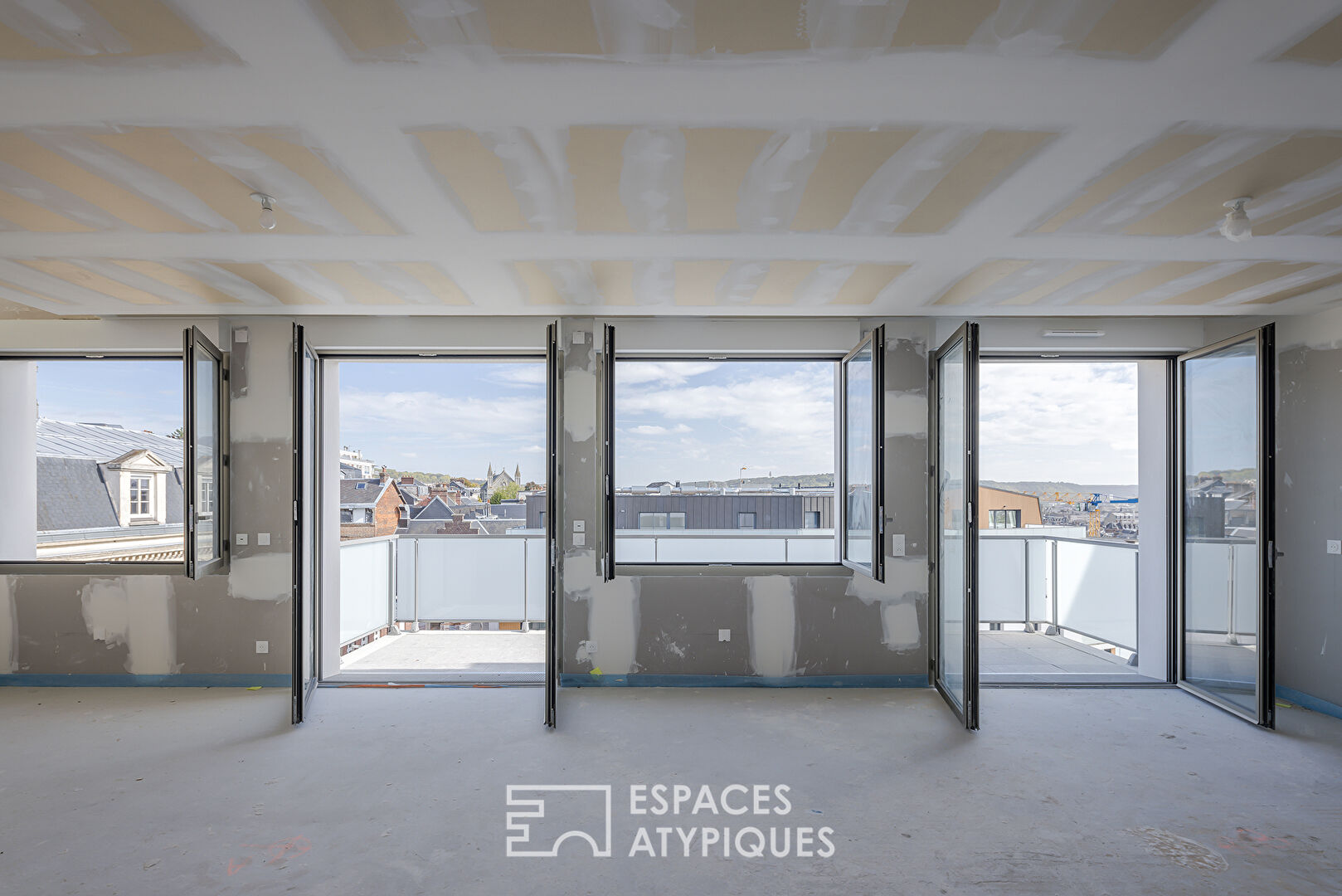 Magnificent Duplex Apartment with 360° Panoramic View of Rouen