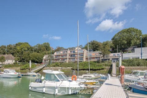 Appartement avec vue sur le port de plaisance