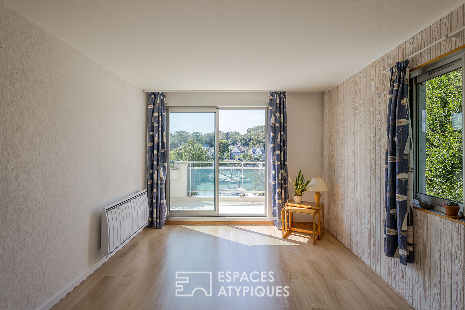 Appartement avec vue sur le port de plaisance