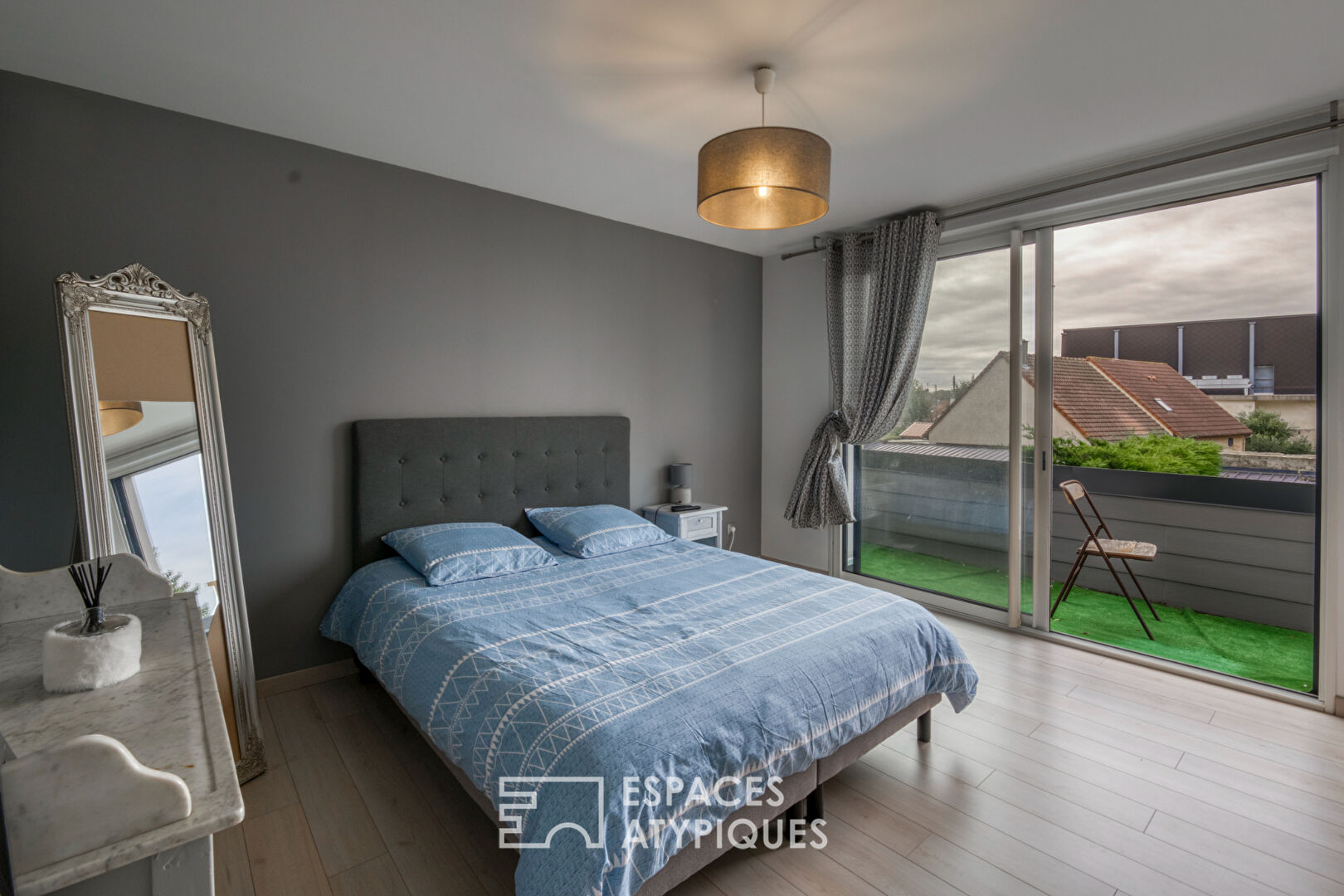 Maison singulière avec jardin et garage au coeur de la Mare au Clerc