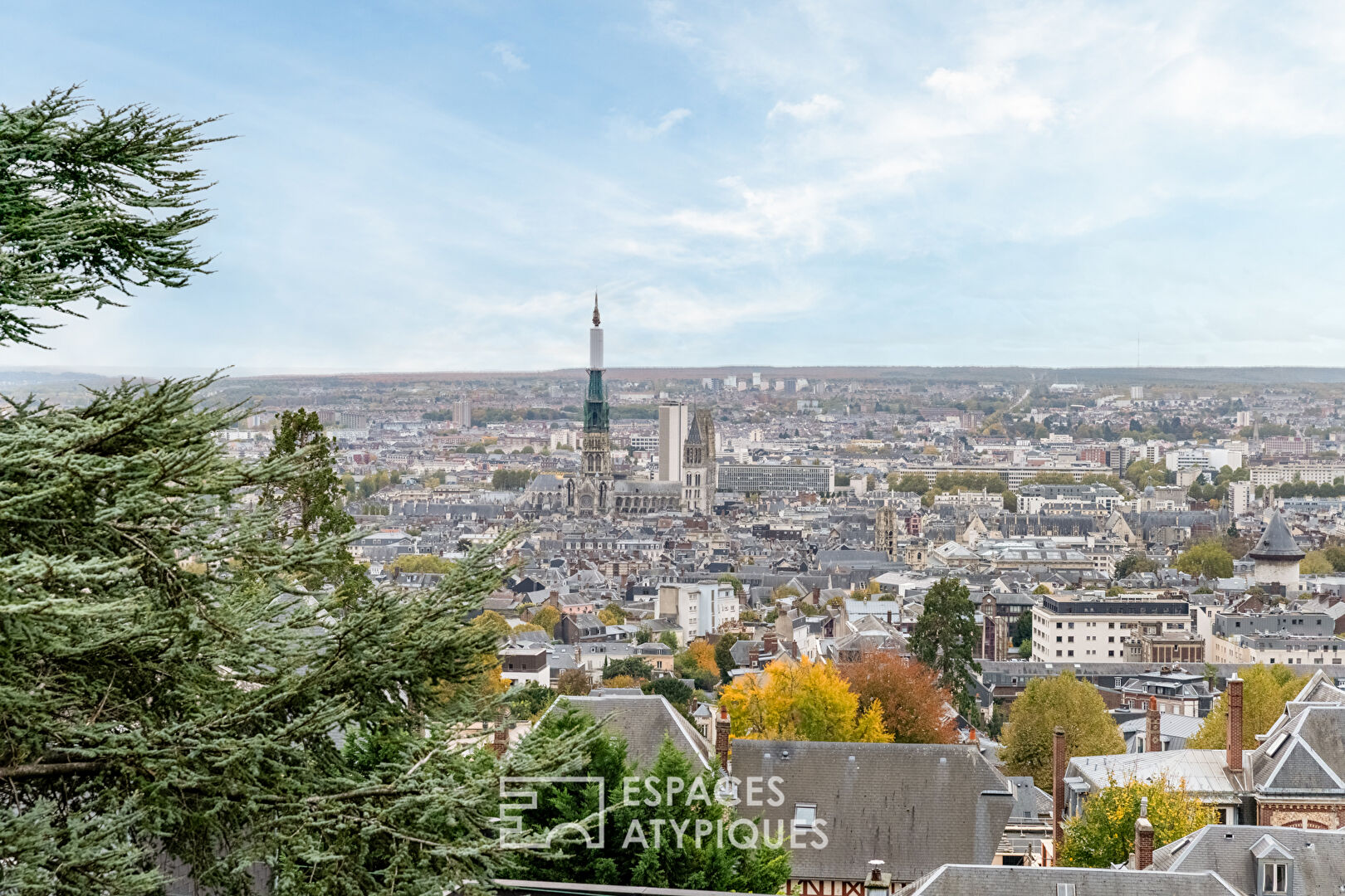 Maison bourgeoise 1900 avec jardin et arbres centenaires
