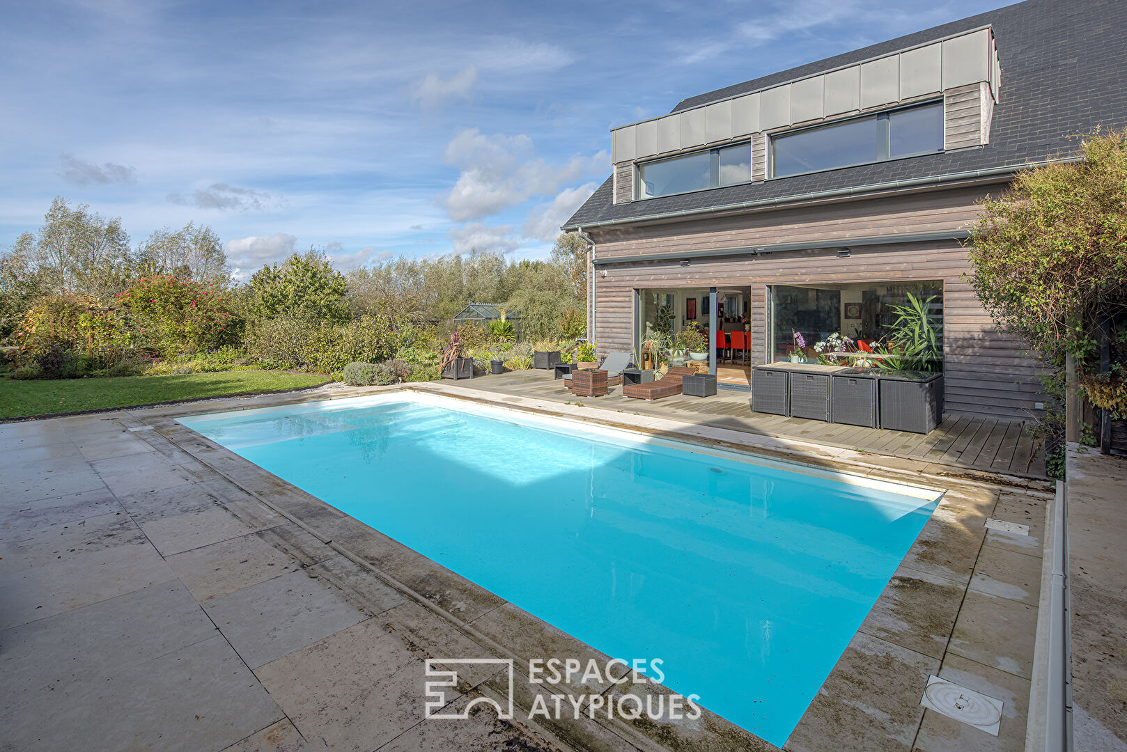 Vente Passive house with swimming pool and vegetable garden à SAINT