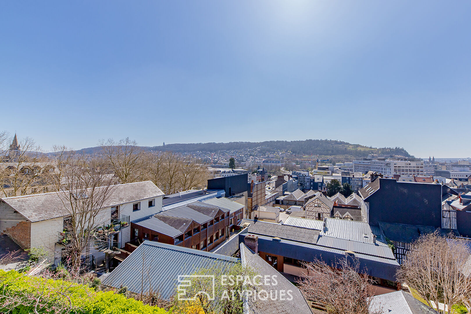 Furnished apartment on the ramparts of Rouen