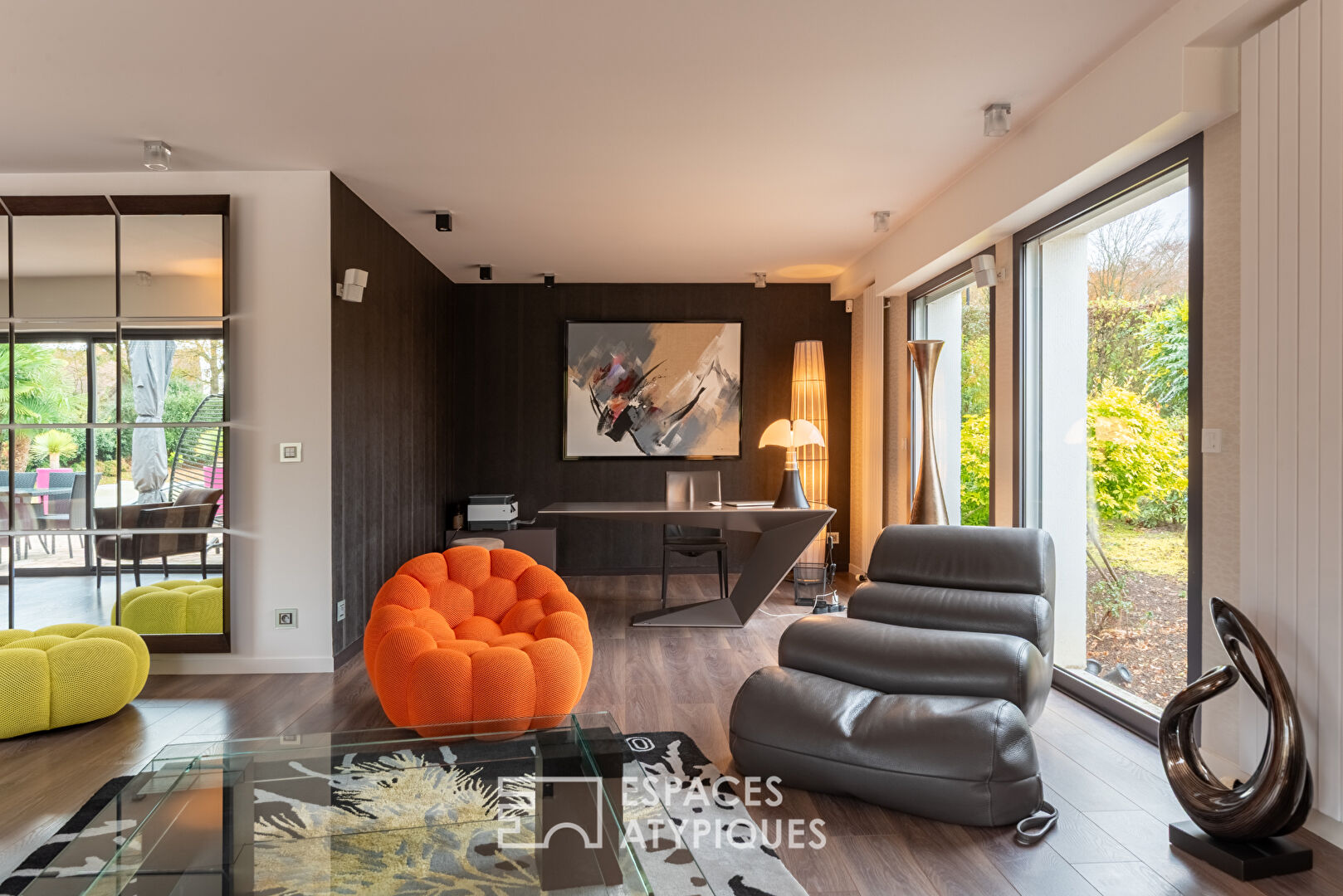 Elégante maison contemporaine avec piscine et parc arboré