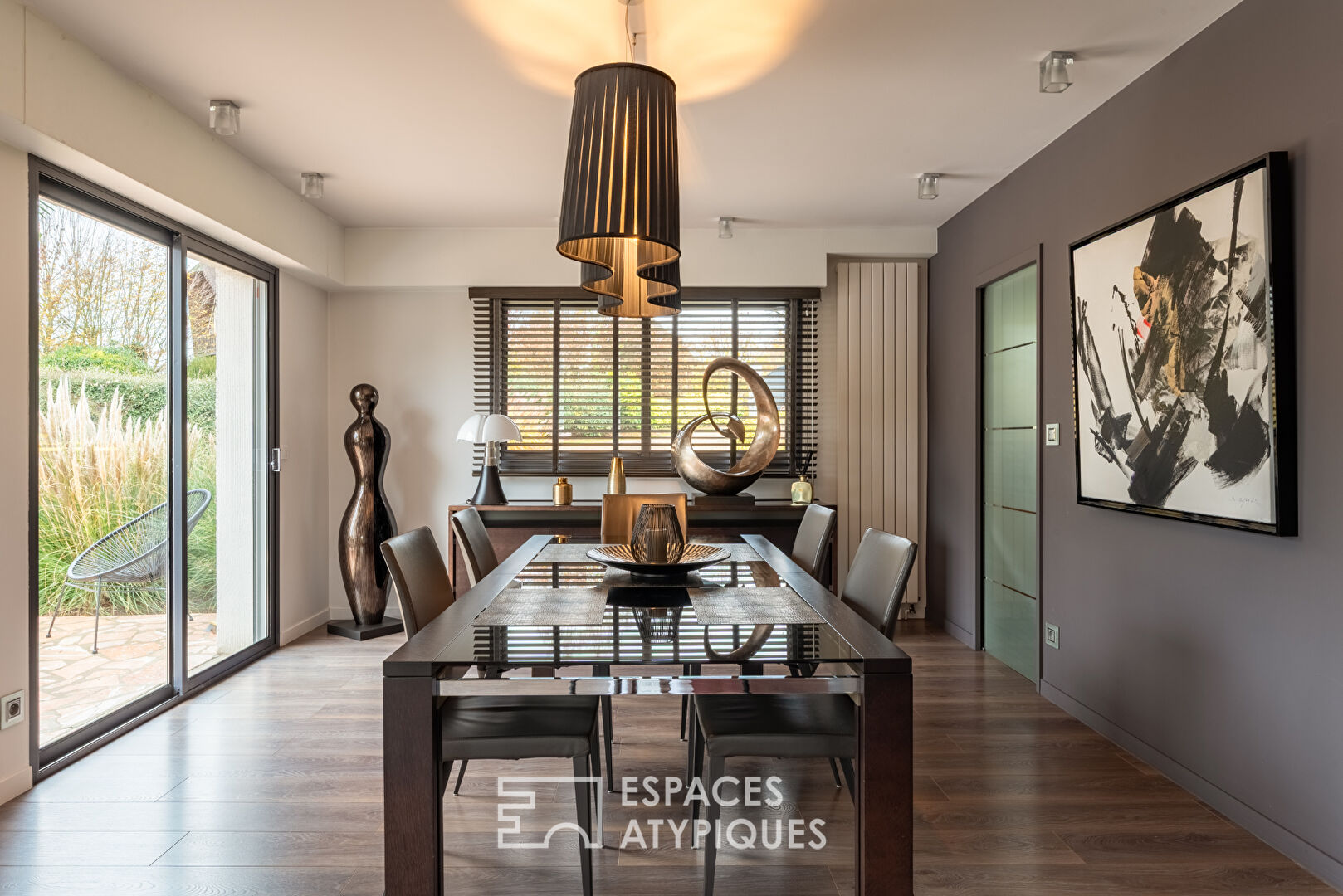 Elégante maison contemporaine avec piscine et parc arboré