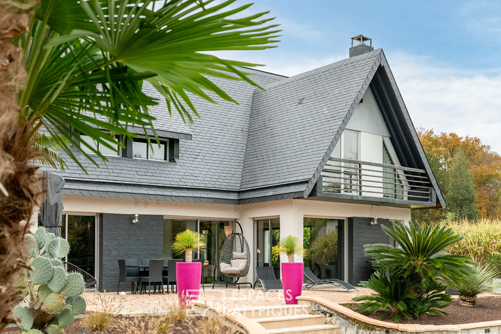 Elégante maison contemporaine avec piscine et parc arboré