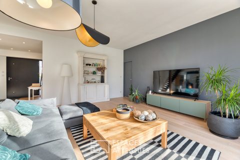 Contemporaine cubique en ossature bois au style épuré