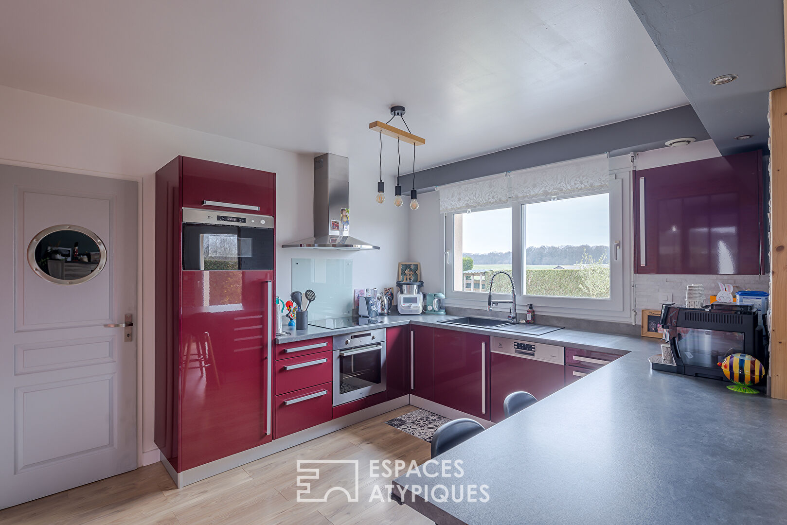 Maison contemporaine avec vue sur la campagne normande