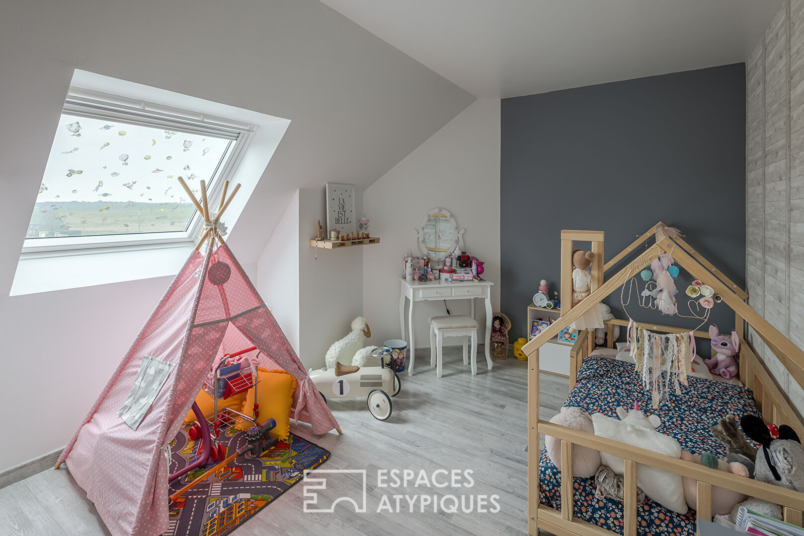 Maison contemporaine avec vue sur la campagne normande