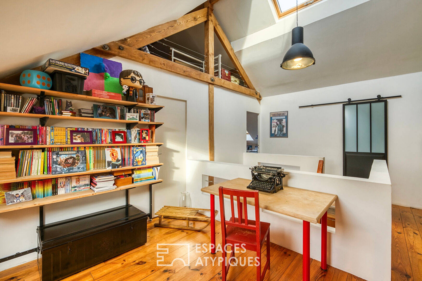 Maison restructurée à l&rsquo;esprit bohème avec jardin et garage