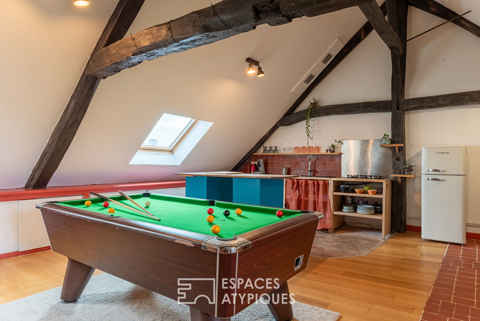 Loft sous les toits avec vue cathédrale