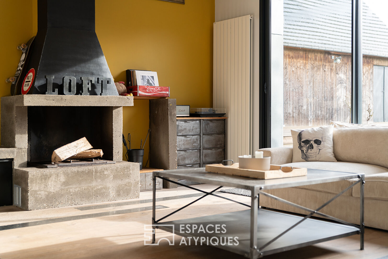 Ancien atelier auto réhabilité en maison contemporaine