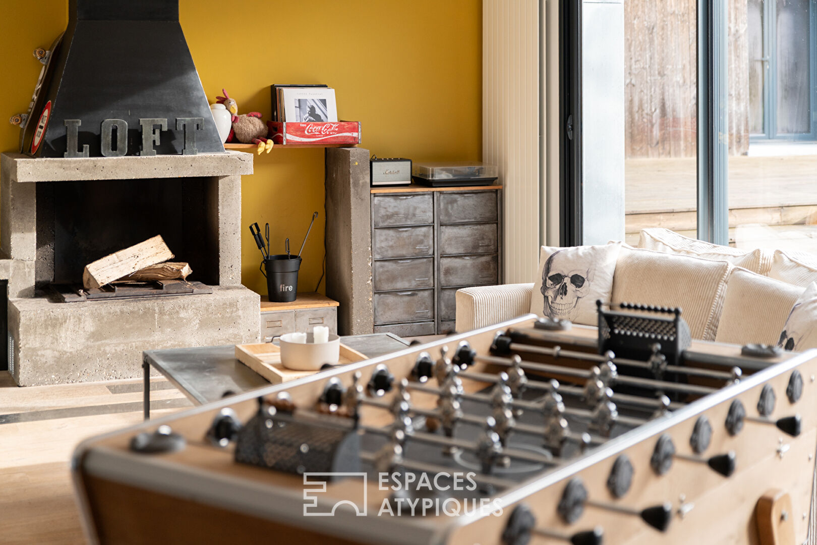 Ancien atelier auto réhabilité en maison contemporaine