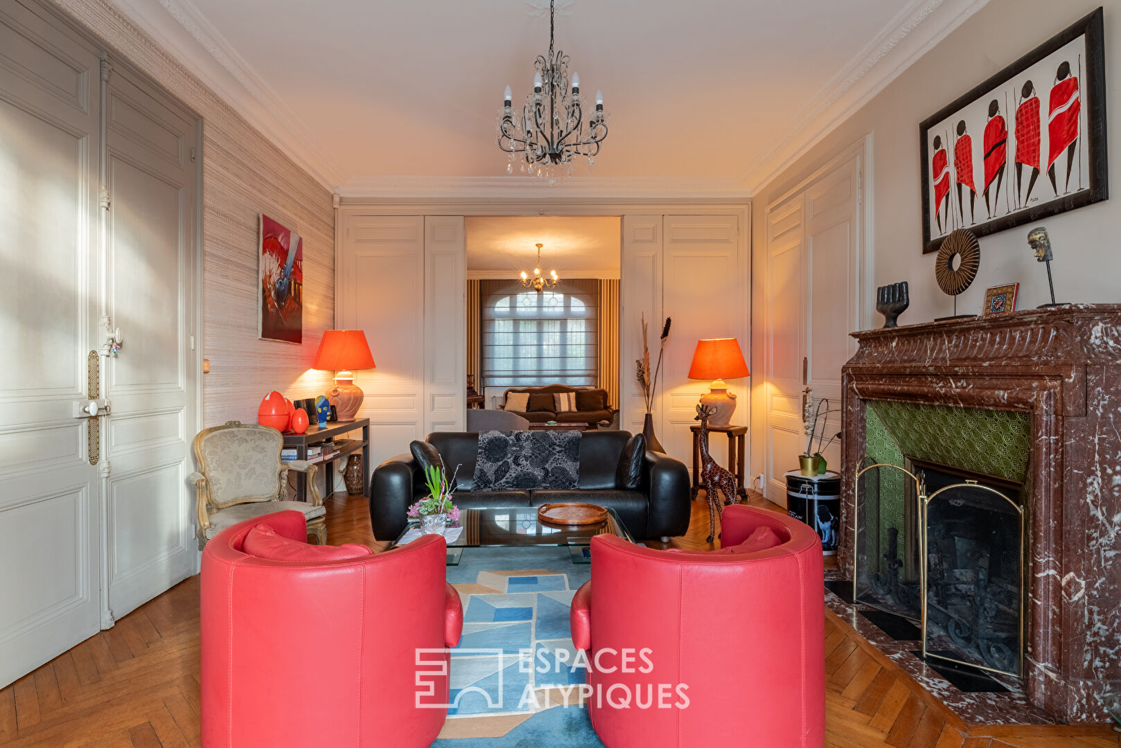 Demeure de maître aux volumes d&rsquo;exception avec dépendance