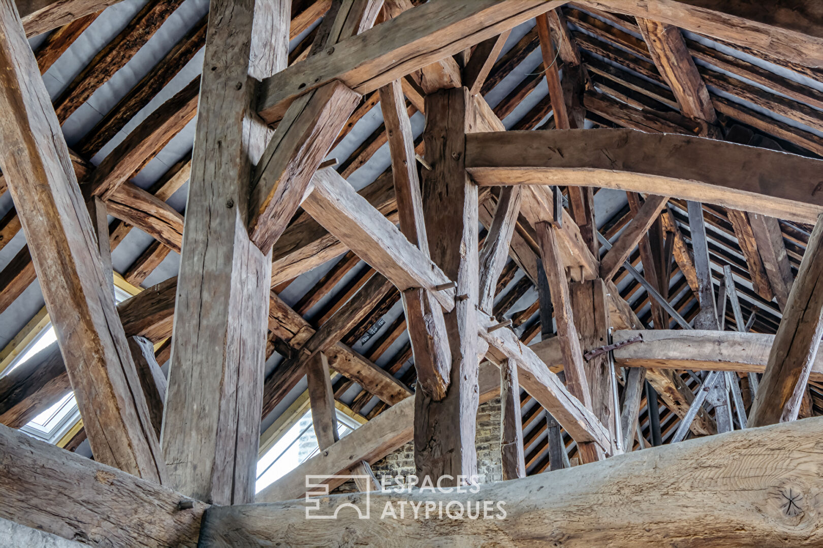 Appartement loft sous combles en coeur de ville avec Rooftop