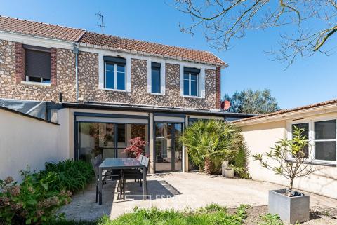 Maison de ville entièrement rénovée