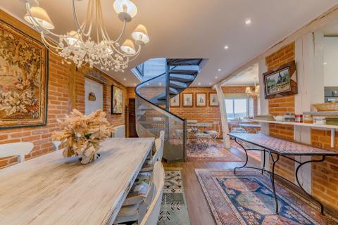 Norman house from the 19th century with barn of 400 sqm to renovate