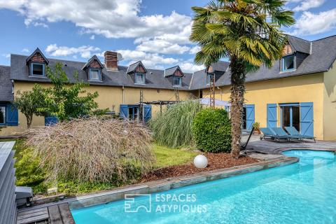 Ensemble de deux longères rénovées avec piscine
