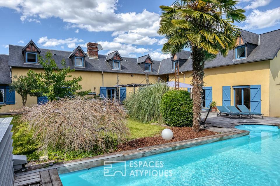 Ensemble de deux longères rénovées avec piscine