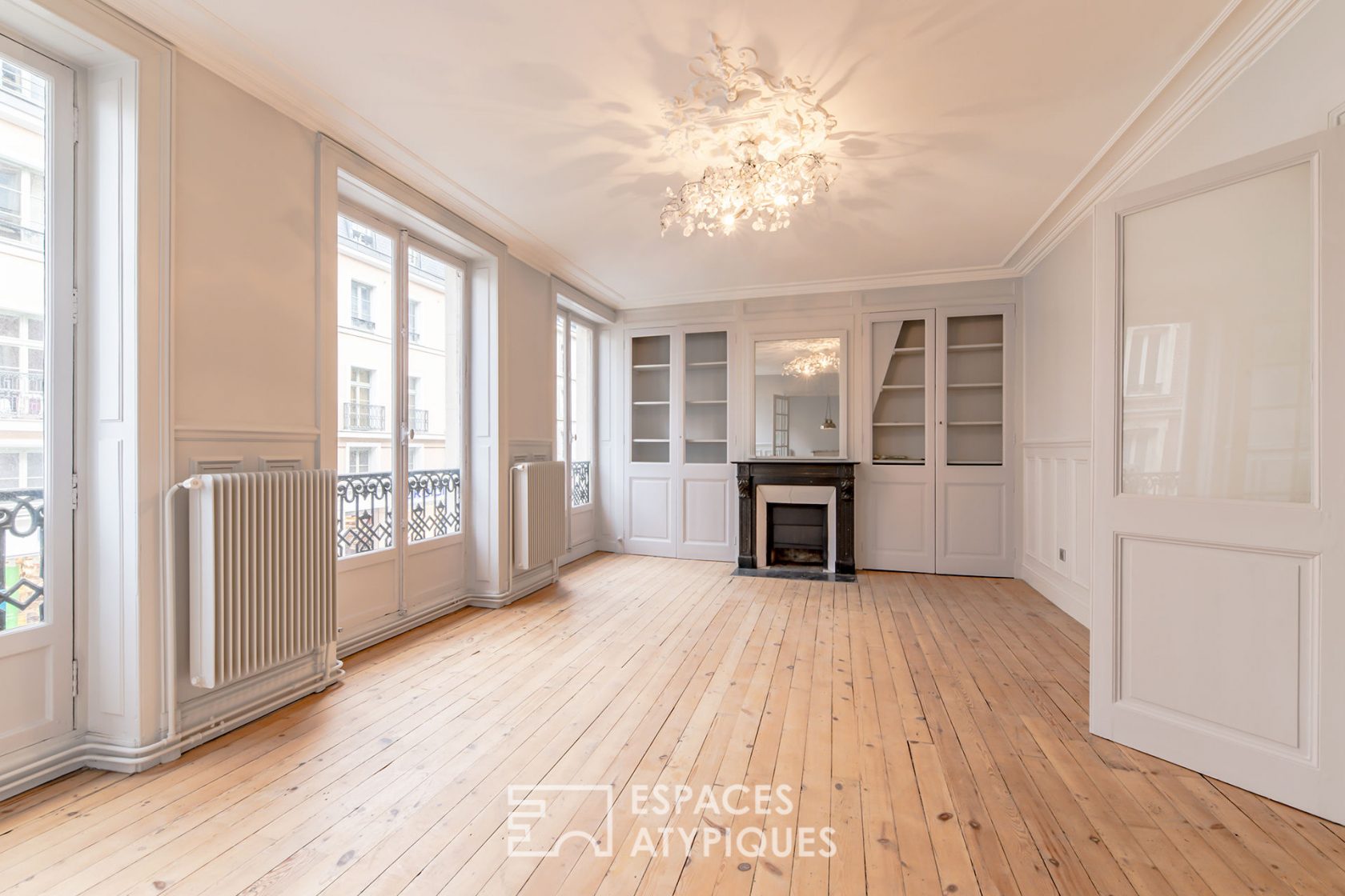 Haussmannian renovated in the heart of the historic district
