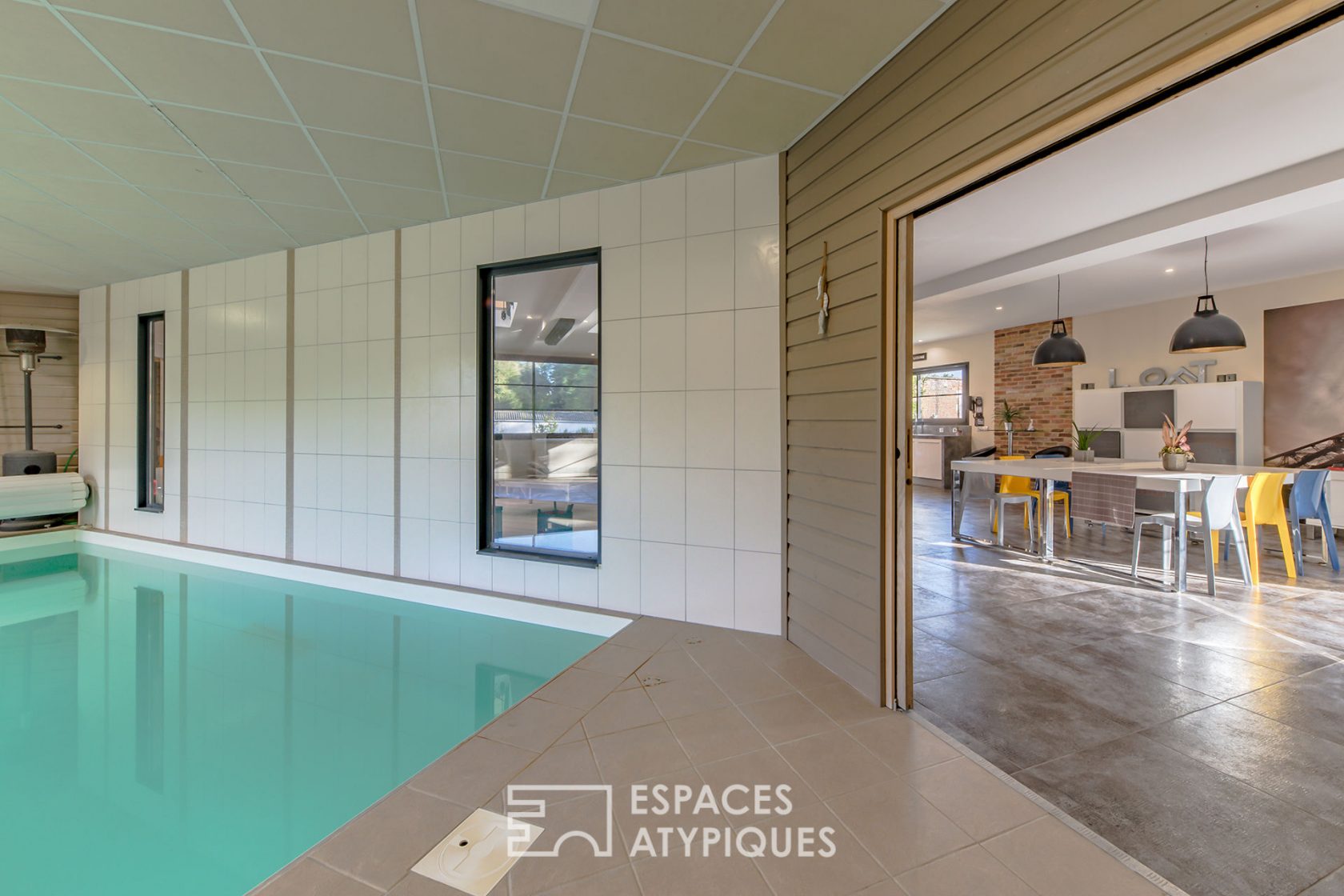 Maison loft dans une ancienne verrerie du 18e avec gîte