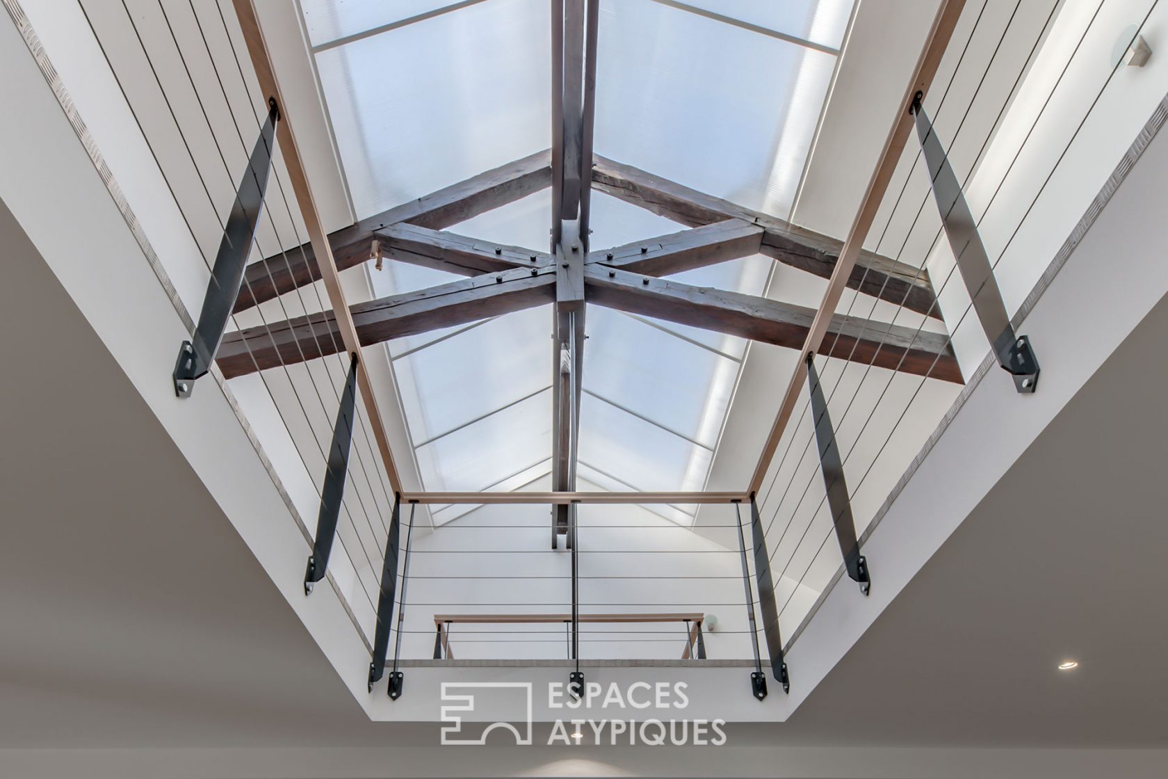 Maison loft dans une ancienne verrerie du 18e avec gîte