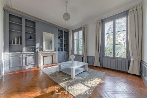 Manoir du 19 ème avec anciennes écuries revisitées avec piscine