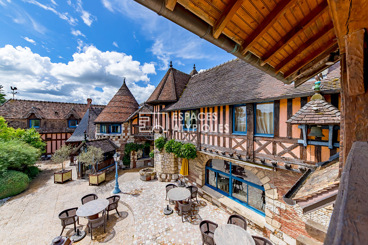 Enchanting Anglo-Norman manor from the 19th century