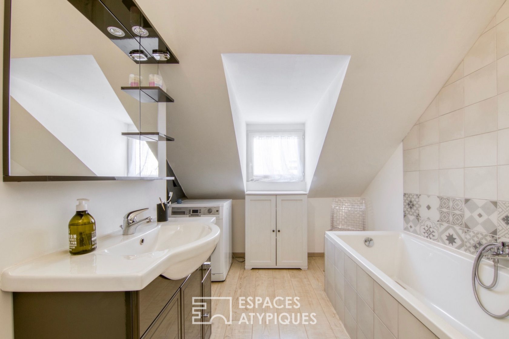 Contemporary style apartment nestled under the eaves of the city center