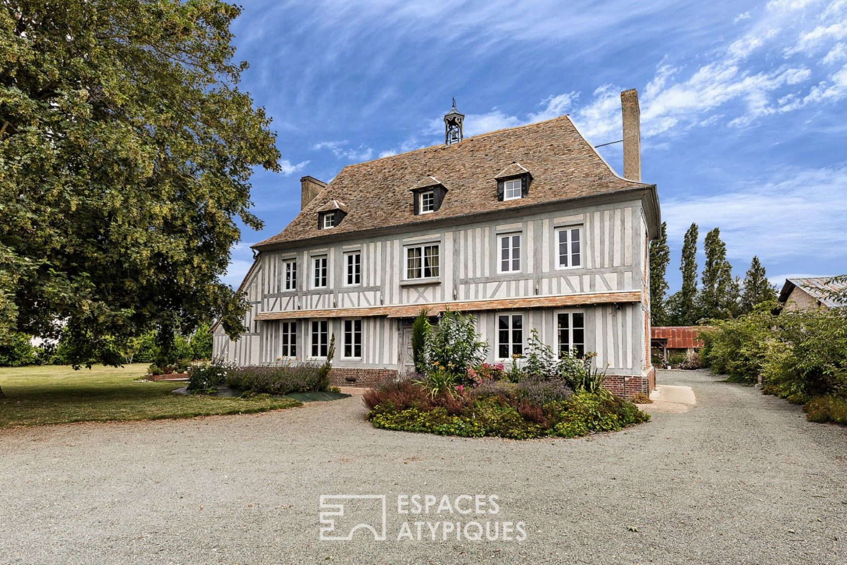 Manoir du 18e siècle au cadre enchanteur