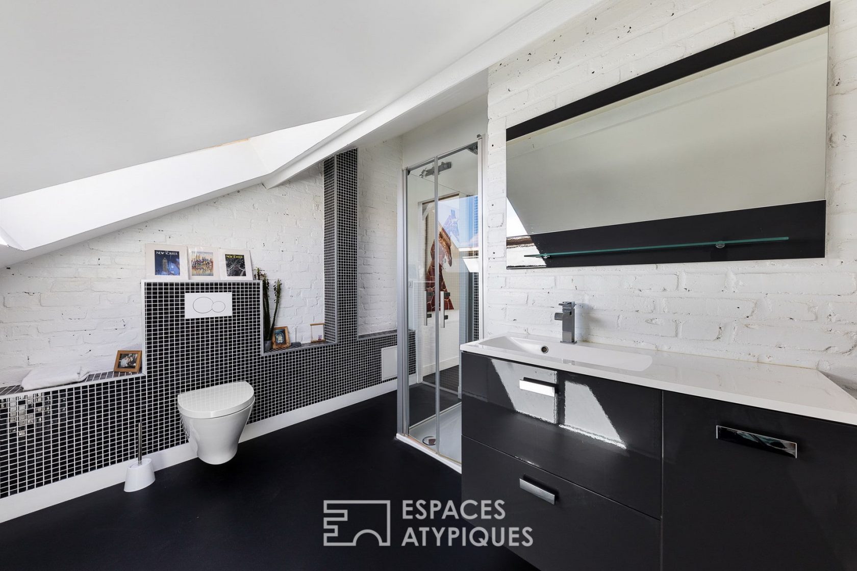 Duplex in the city center _ character and modernity