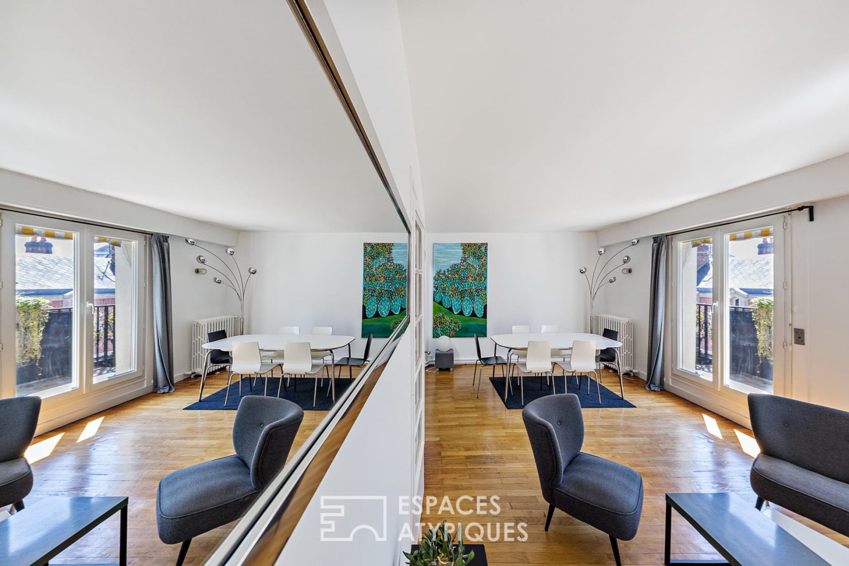 Duplex in the city center _ character and modernity